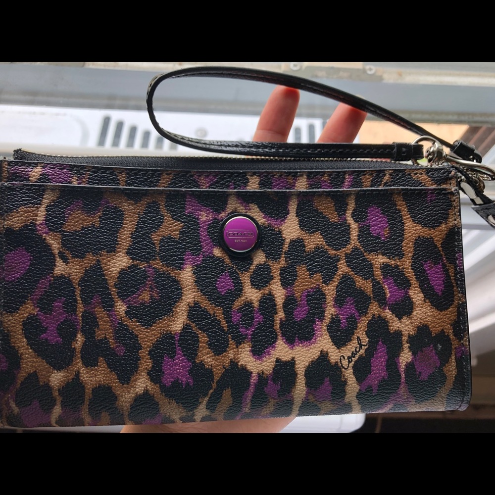 Black and purple leopard print wallet 🙆🏽‍♀️💗